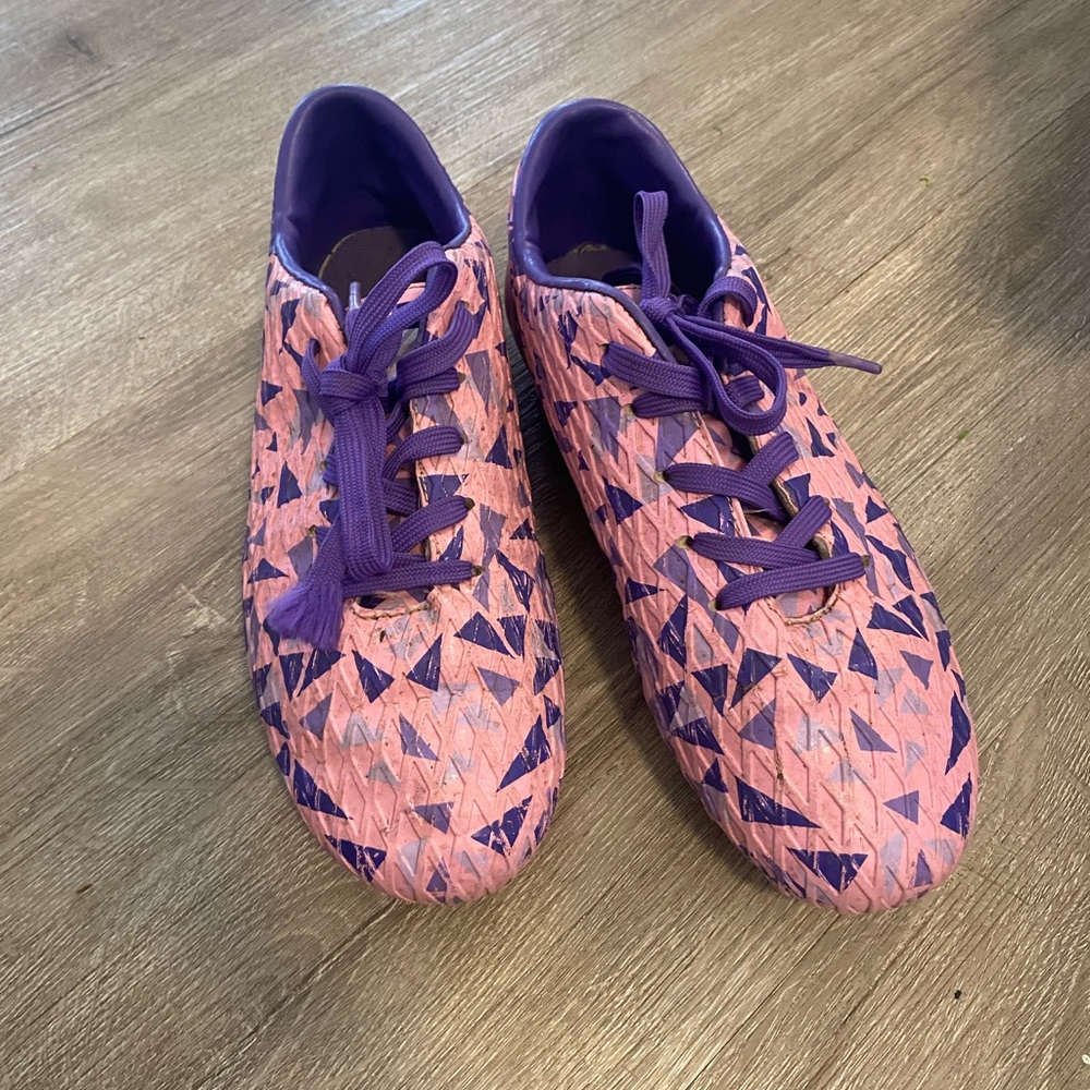 Soccer cleats
